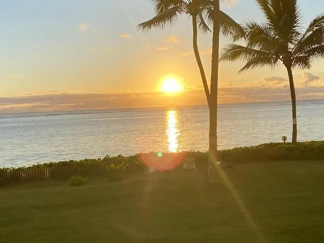 Aloha Beach Retreat, Ocean Front With Ac Hauula