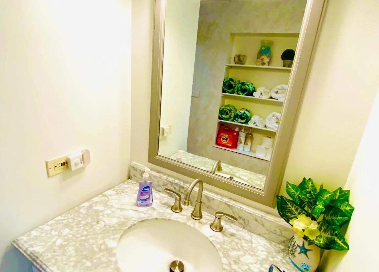 Aloha Beach Retreat, Ocean Front With Ac Hauula Apartman