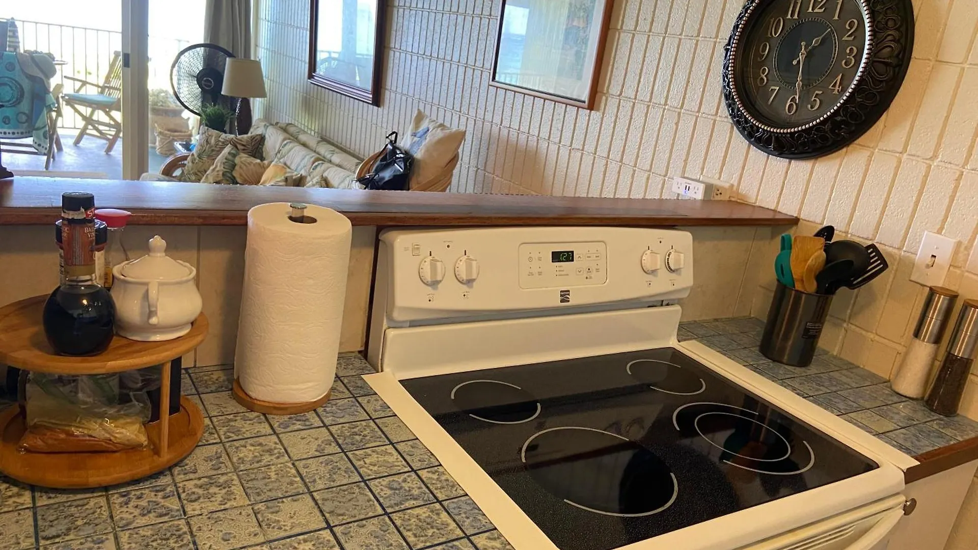 Aloha Beach Retreat, Ocean Front With Ac Hauula 0*,